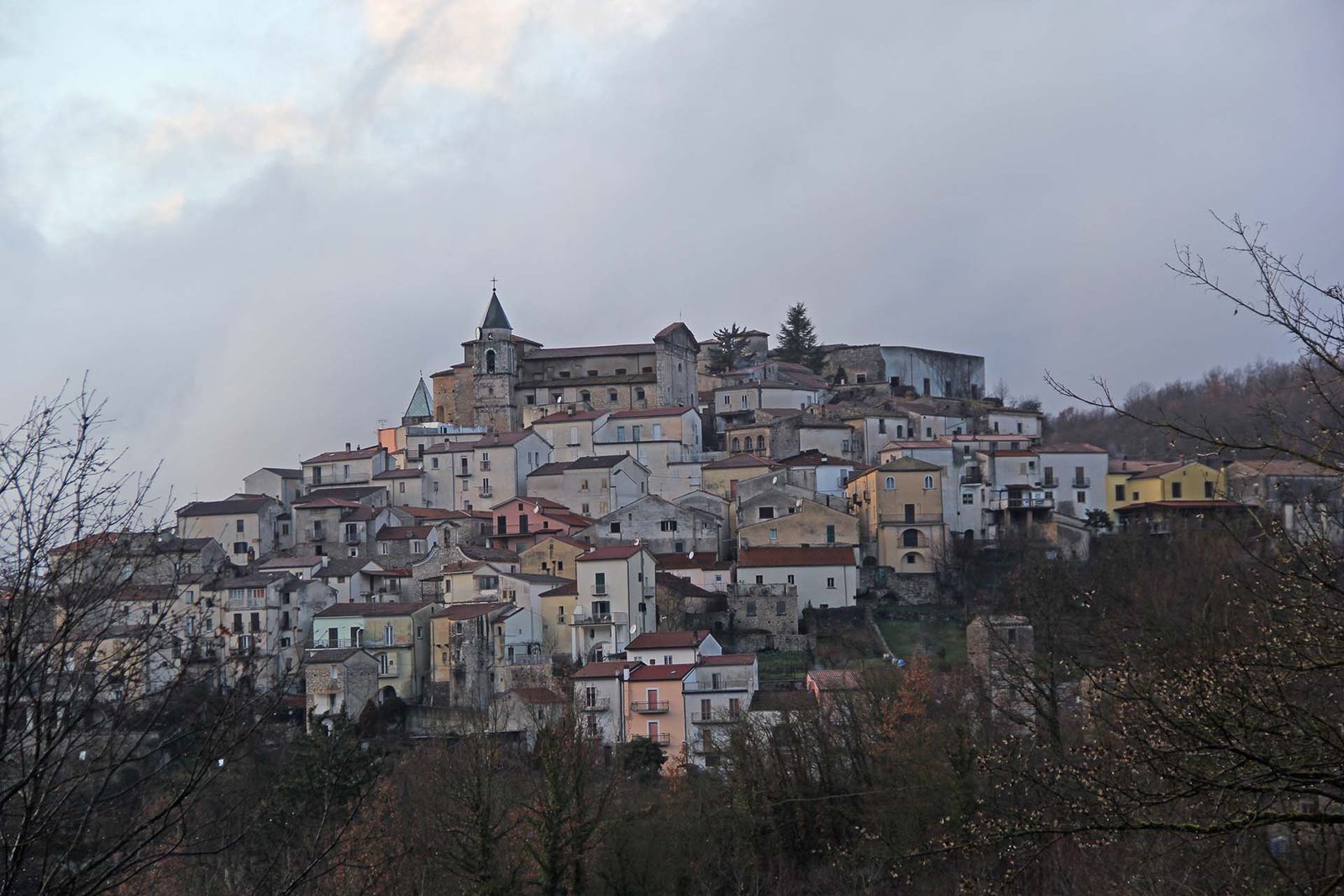 Carpinone, un castello tra le cascate Turismo in Molise