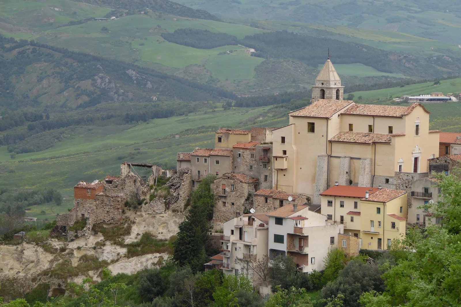 Castellino del Biferno, il paese che si muove | Turismo in Molise