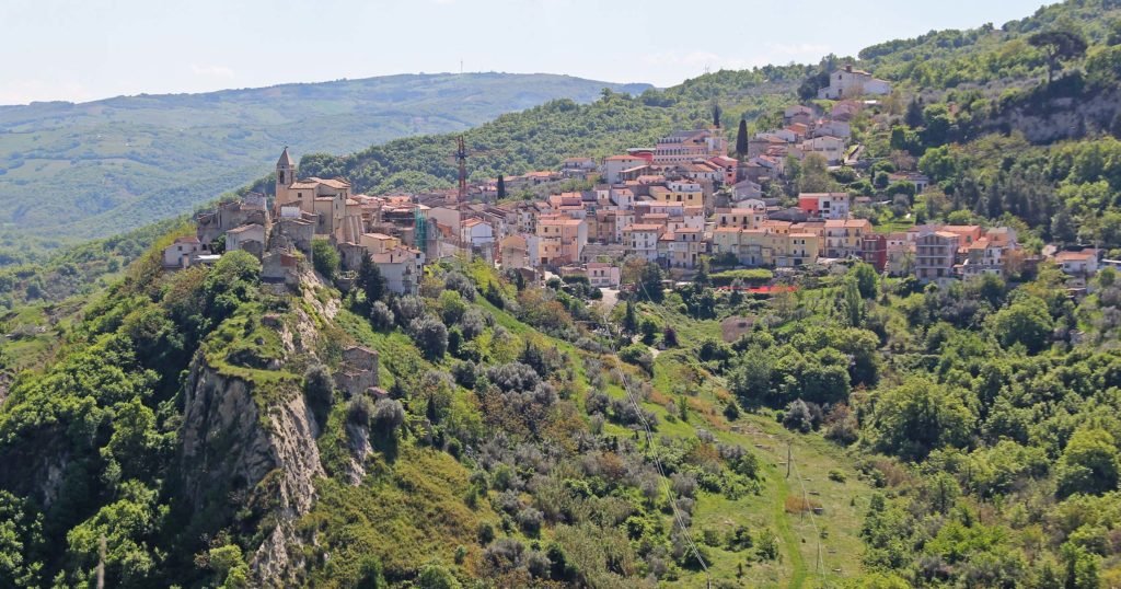 Castellino del Biferno, il paese che si muove | Turismo in Molise